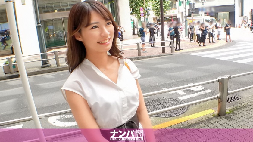 マジ軟派、初撮。1687 可愛い上に愛嬌まで!彼氏持ちで友達と待ち合わせ中なのに…雰囲気に飲まれてSEXしてしまったスケベ娘!(なつ 21歳 保育士)